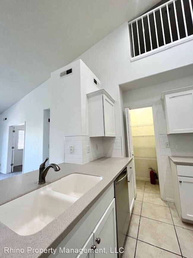 Building Photo - 3 br, 2 bath House - 5012 Timber Way #414