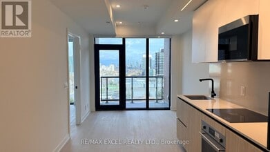 Building Photo - 699 Sheppard Ave E