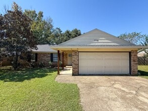 Building Photo - 7731 Beechwood Dr