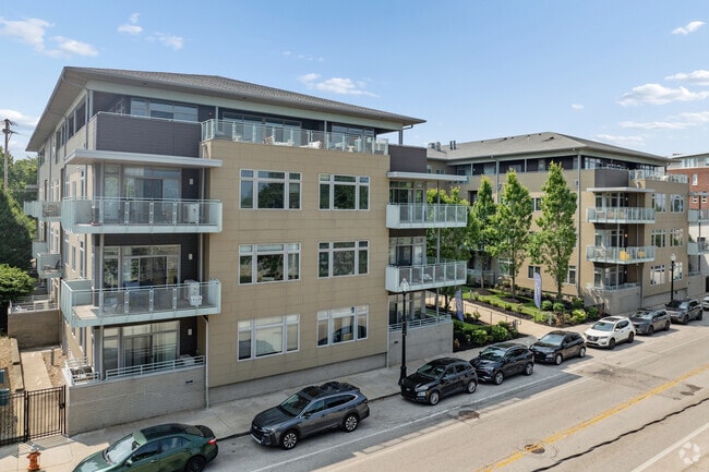 32 West - 32 West Apartments