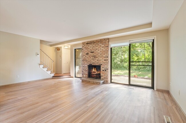 Main floor with patio door - 4761 Cedar Lake Rd S