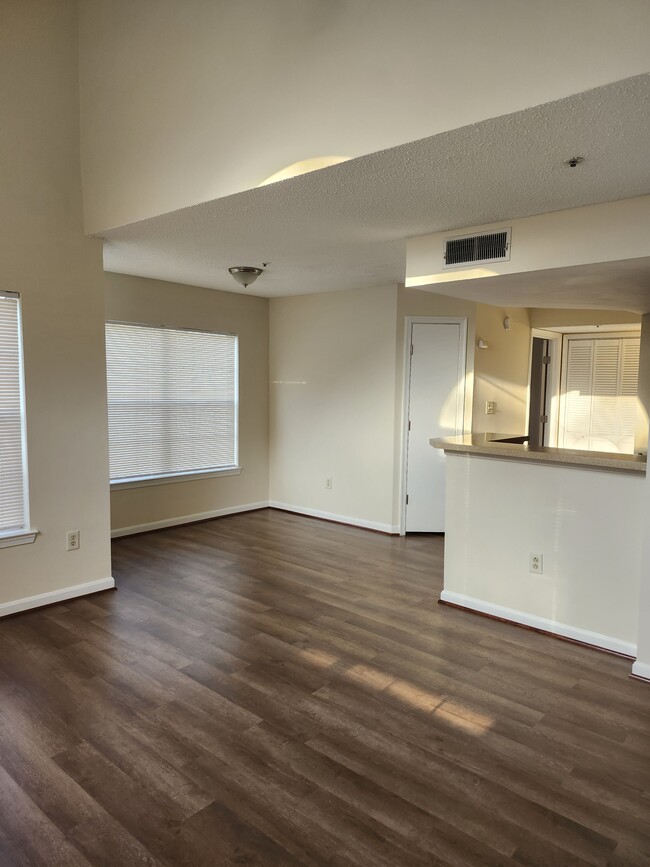 Dining Area - 10404 Beacon Ridge Dr