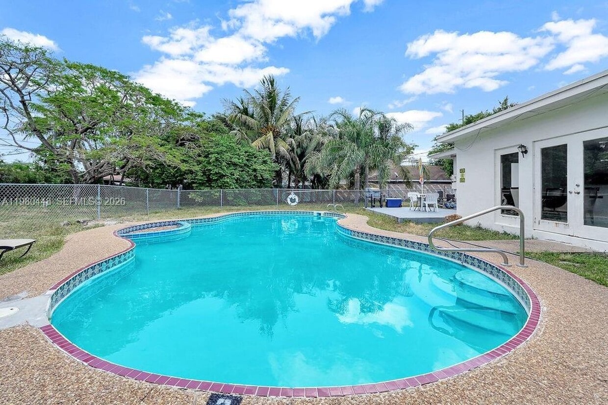 Photo - 2417 Pierce Street -, Hollywood, FL 33020