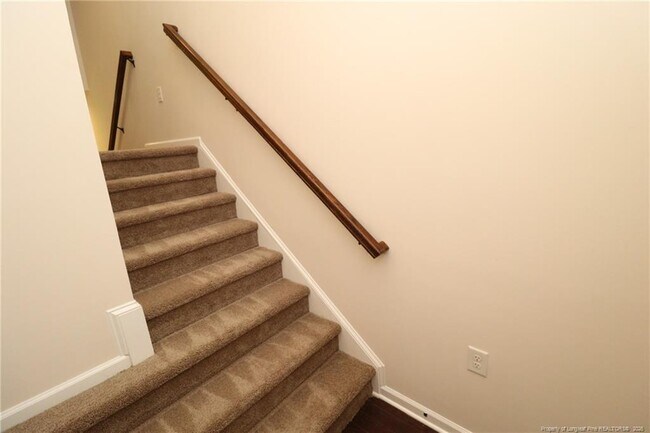 Foto del edificio - 1405 Regents Ln