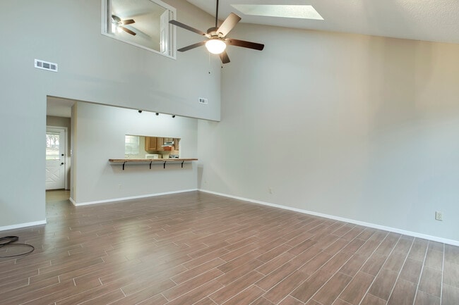 Building Photo - 205 Chota View Cir