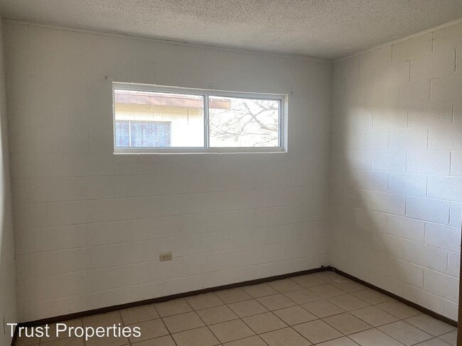 Building Photo - 206 W Conway Ave
