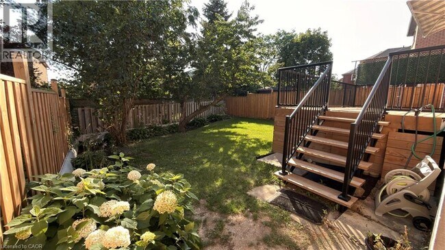 Photo du bâtiment - 5202 Huntingfield Dr