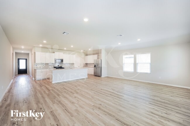 Building Photo - 6754 Hatchery Way