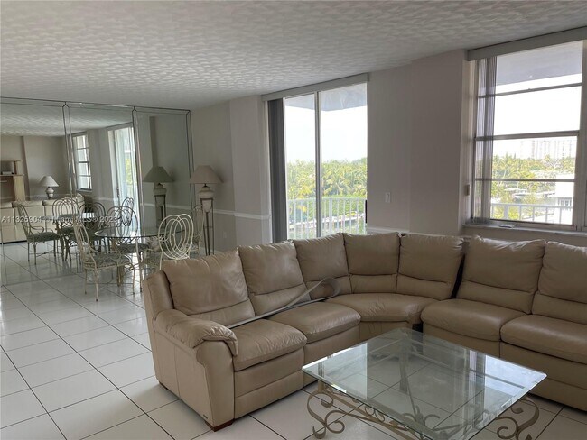 Foto del edificio - 2829 Indian Creek Dr