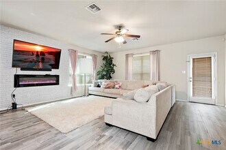 Building Photo - 6800 Mustang Creek Rd