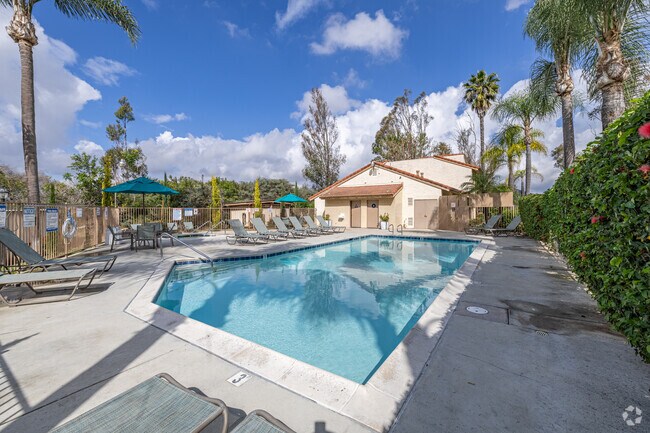 Piscina - Country Club Villas