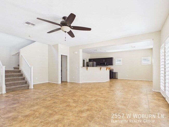Foto del edificio - 2557 W Woburn Ln