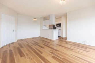 Building Photo - 91-241-241 Hanapouli Cir