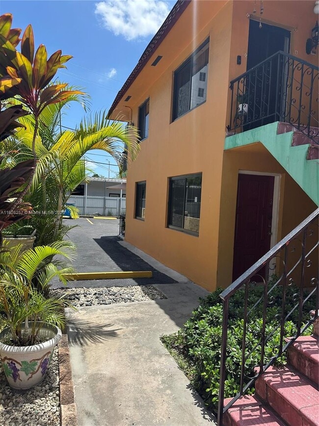 Foto del edificio - 1442 NW 1st St
