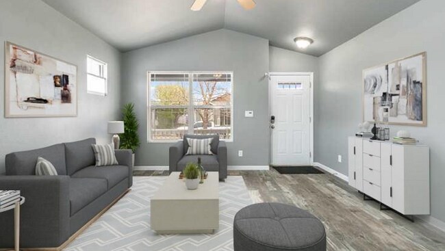 Foto del edificio - *FIRST MONTHS RENT FREE* 3 BED, 2 BATH MOD...