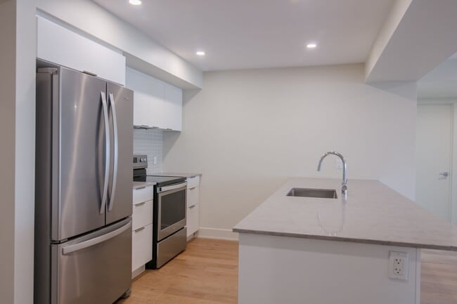 Photo du bâtiment - 37 Roosevelt Ave