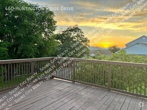 Building Photo - 460 Huntington Ridge Dr