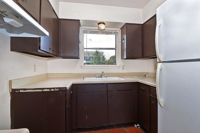 Building Photo - 2 br, 1 bath House - 501 Southtrail Dr