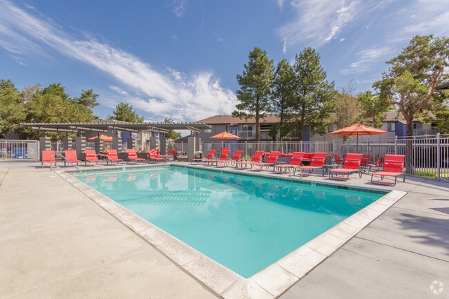 Área de piscina - The Phoenix Reno