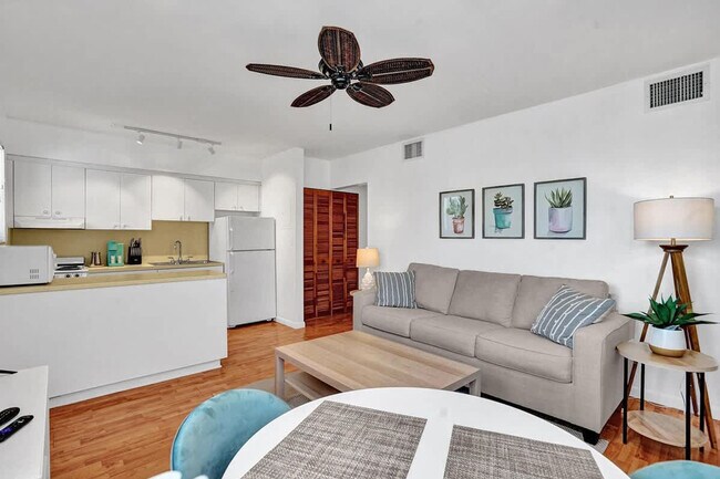 Foto del edificio - 851 N Surf Rd