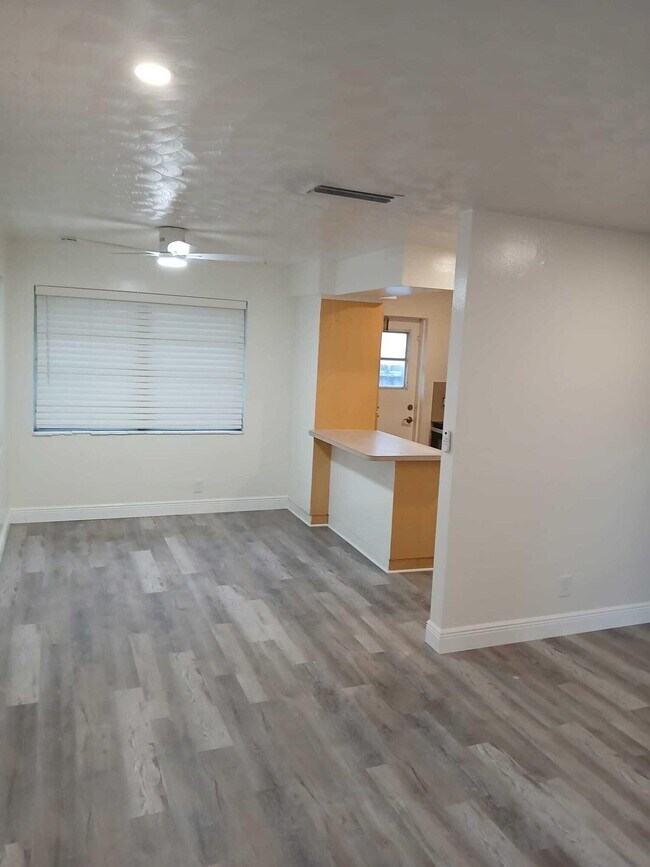 Foto del edificio - 1238 NW 5th Ave