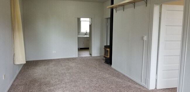 Building Photo - 2 br, 1 bath House - 1220 7th Street