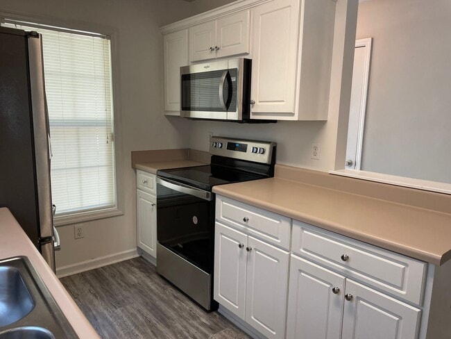 Building Photo - LOCATION - Close to everything Augusta. Updated townhome in West Wheeler Townhomes move in ready