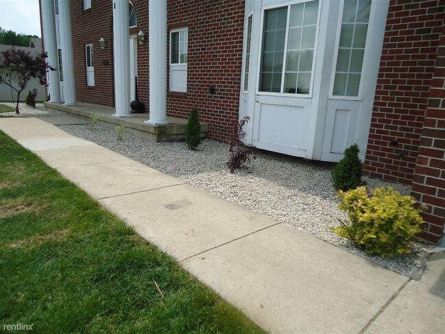 Building Photo - 941 Cedar Run Ct NW