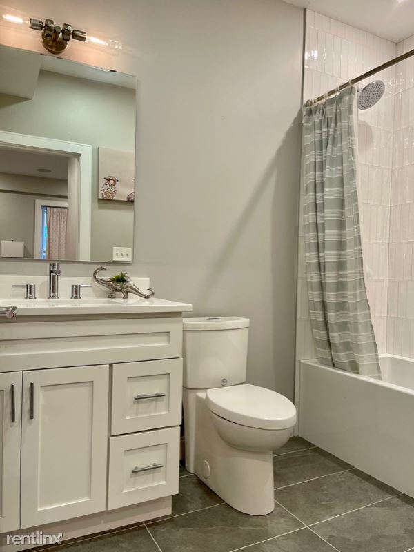 Foto del edificio - 1 br, 1.5 bath Condo - 33 Condor St 2 Unit 2