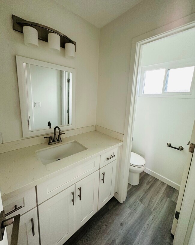 Building Photo - 2965 Mendoza Dr