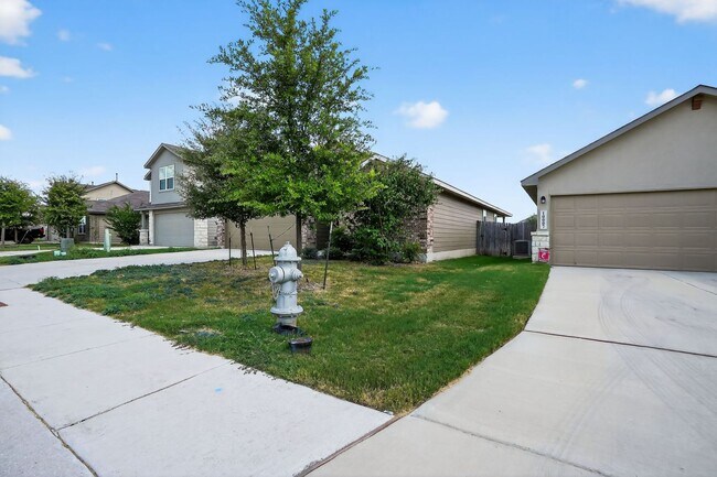 Photo - Spacious 3-Bedroom Home with Open Layout i...