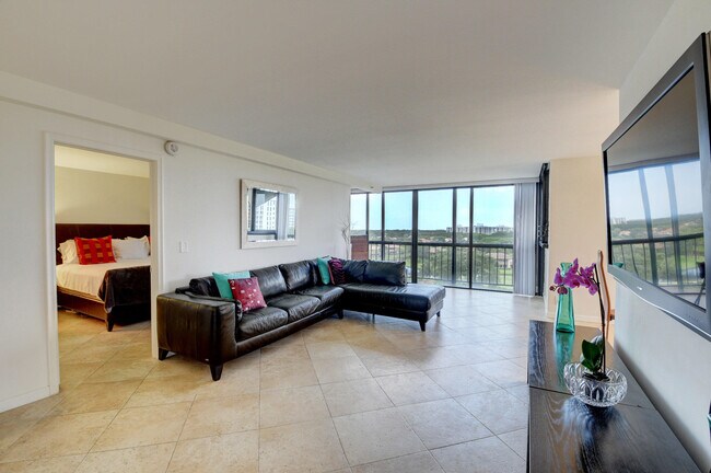 Foto del edificio - 7738 Lakeside Blvd