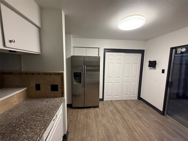 Foto del edificio - 11935 Firebird Dr