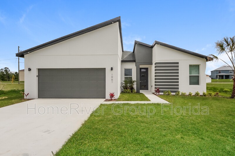 Foto principal - 1061 N Platte Way