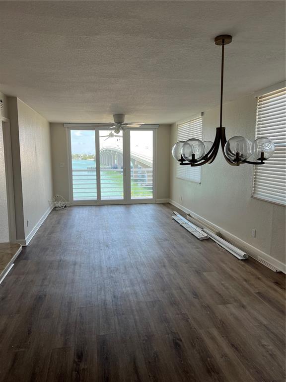 Building Photo - 5701 Bahia Del Mar Cir N