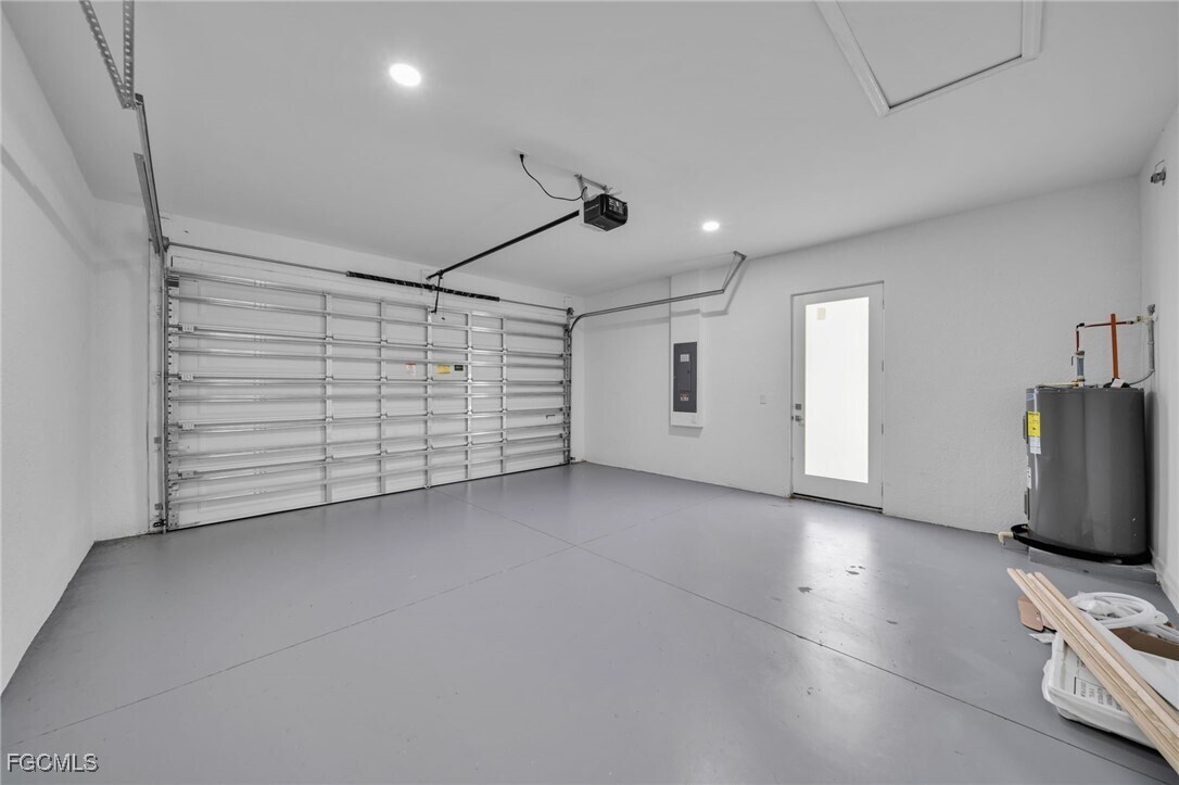 Building Photo - 312 Harrison Dr