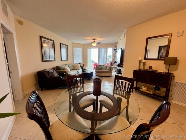 Foto del edificio - 975 NW Flagler Ave