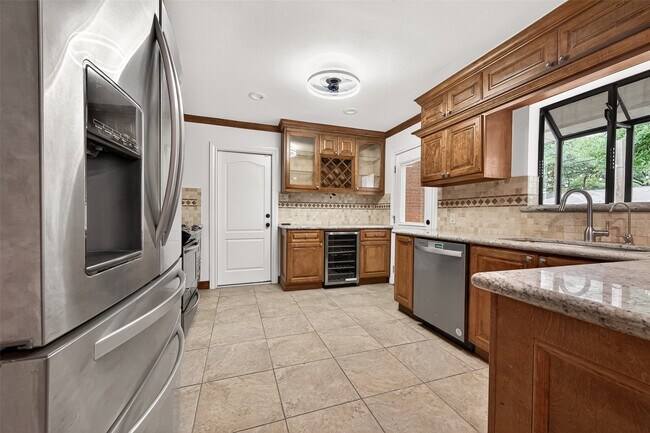 Foto del edificio - 5422 Hummingbird St