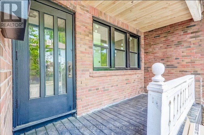 Building Photo - 44 Wineva Ave