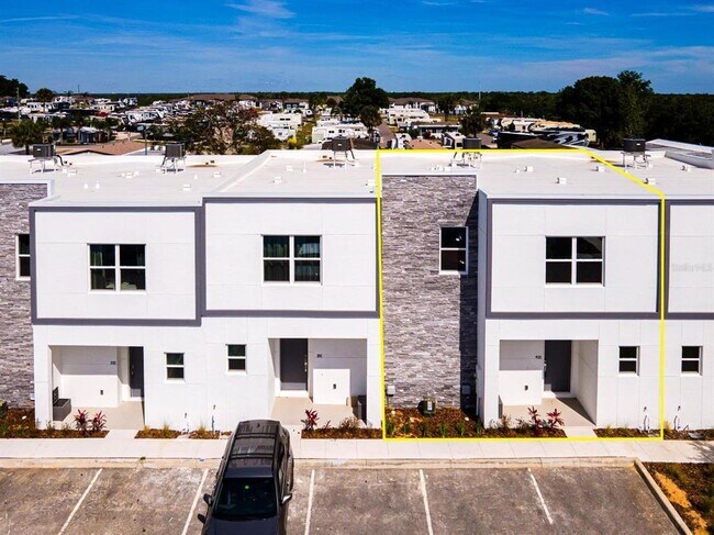 Foto del edificio - 633 Trikomo Dr