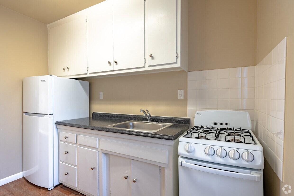 Kingston Apartments in Sherman Oaks, CA Westside Rentals