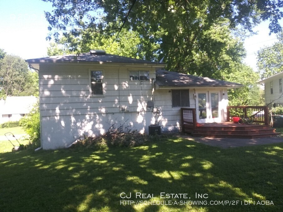 Building Photo - 9203 Richmond Dr