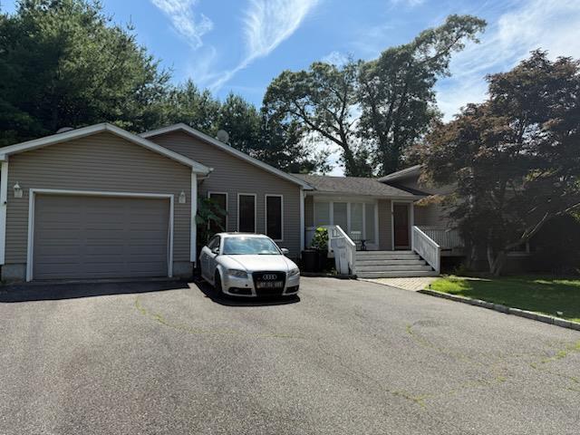 Building Photo - 57 Schuyler Dr