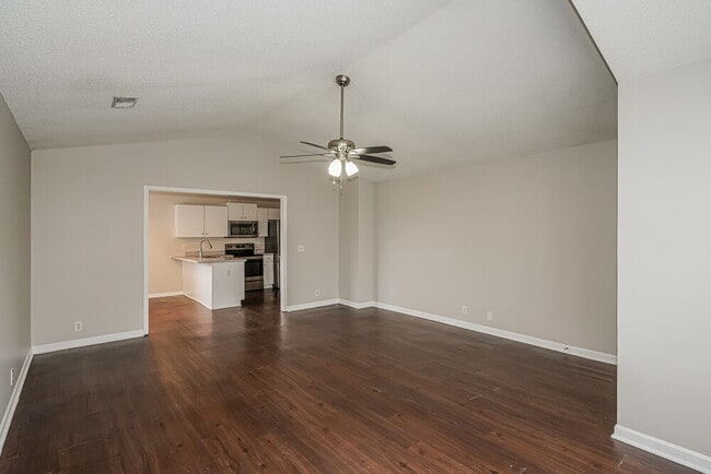 Building Photo - 5039 Boyd Dr