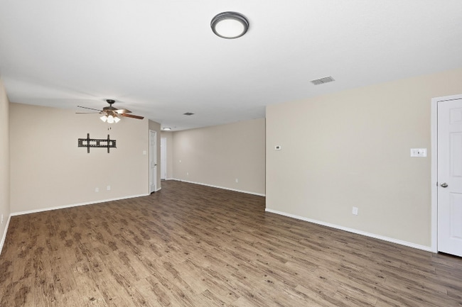 Foto del edificio - 6701 Corral Ln