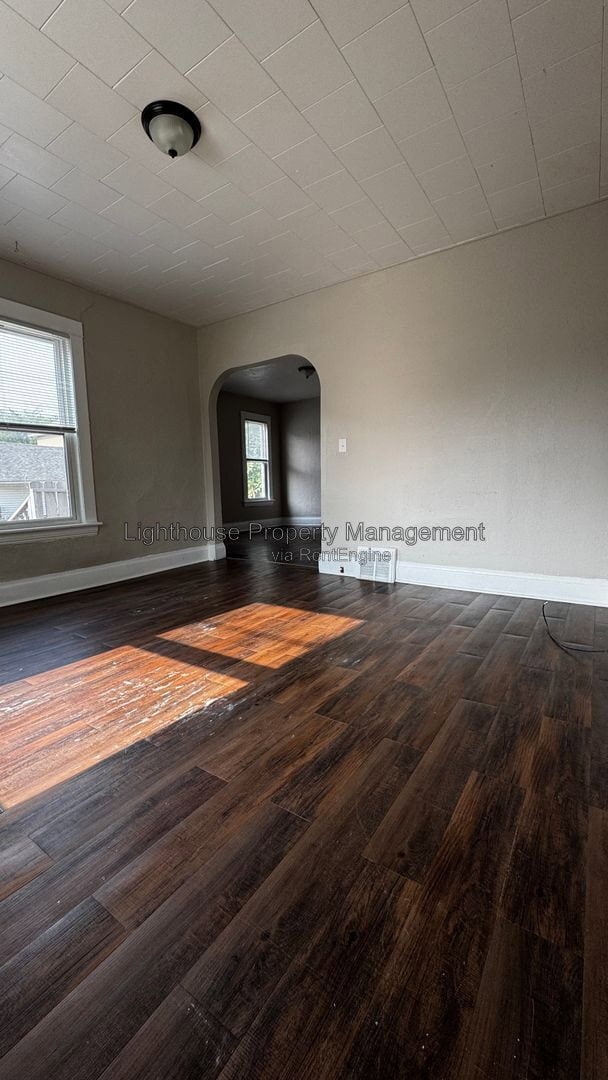 Building Photo - 871 Wood St