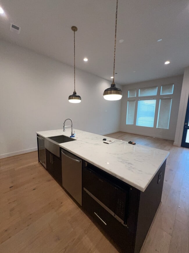 Foto del edificio - 2414 Gray St