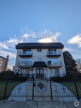Building Photo - 8143 Marion Dr