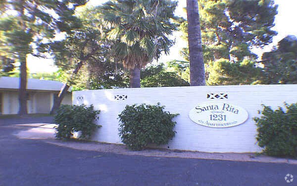 Building Photo - Water Song Manor