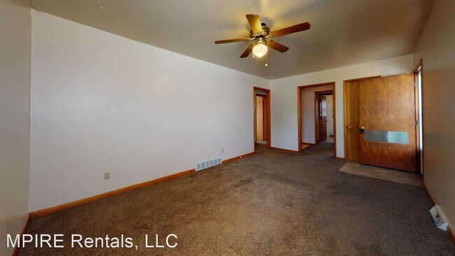 Building Photo - 3 br, 1 bath House - 5621 Eisenhower Ave.